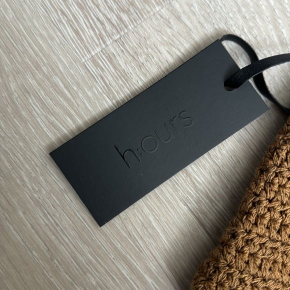 h:our Knit Top - Picture 2 of 5